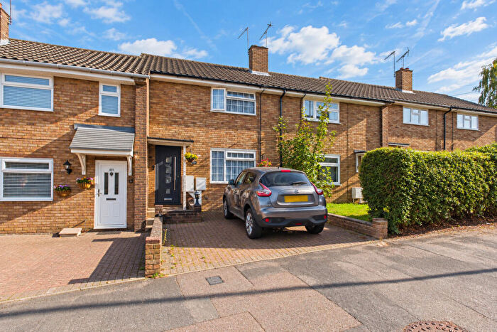 2 Bedroom Terraced House For Sale In Galley Hill, Hemel Hempstead, HP1