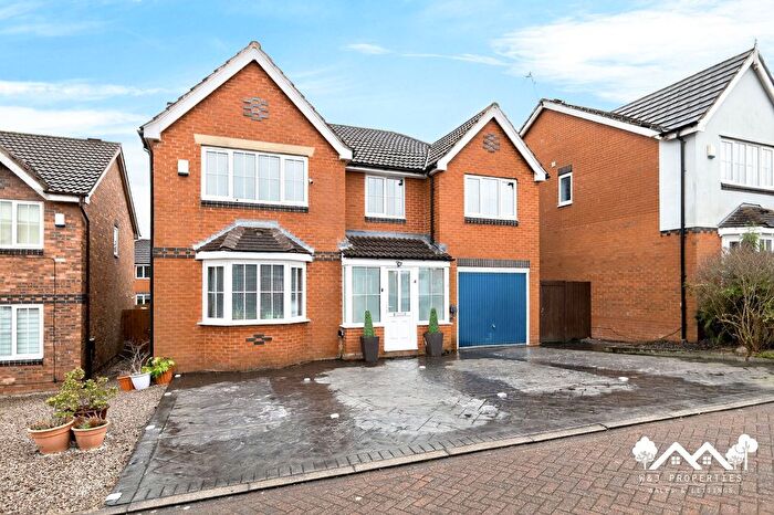 6 Bedroom Detached House For Sale In Metcalfe Close, Fernhurst, Blackburn, BB2