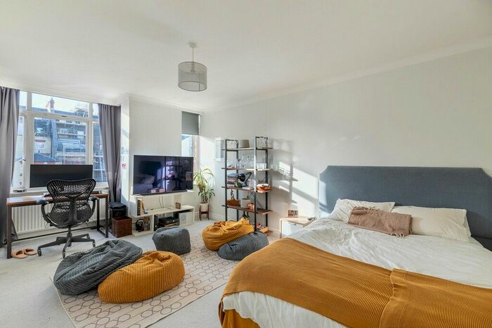 Studio To Rent In Sloane Street, Knightsbridge, SW1X