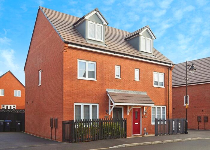 3 Bedroom Semi-Detached House For Sale In Hancock Drive, Amesbury, Salisbury, SP4