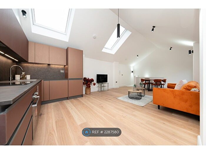 1 Bedroom Maisonette To Rent In London, London, N4