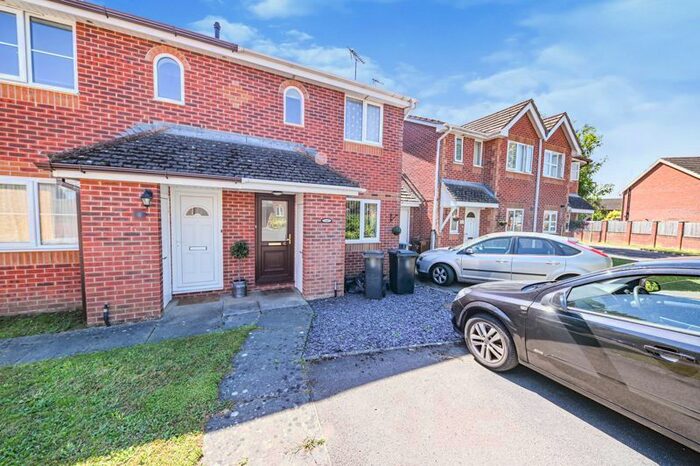 2 Bedroom Property To Rent In Lowland Road, Denmead, Waterlooville, PO7