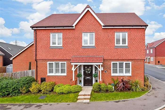 4 Bedroom Detached House For Sale In Mason Lane, Rochester, Kent, ME1