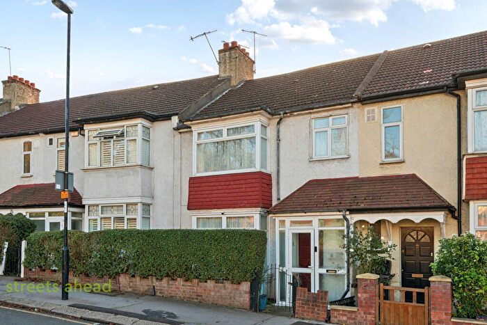 3 Bedroom Terraced House For Sale In Ross Road, London, SE25