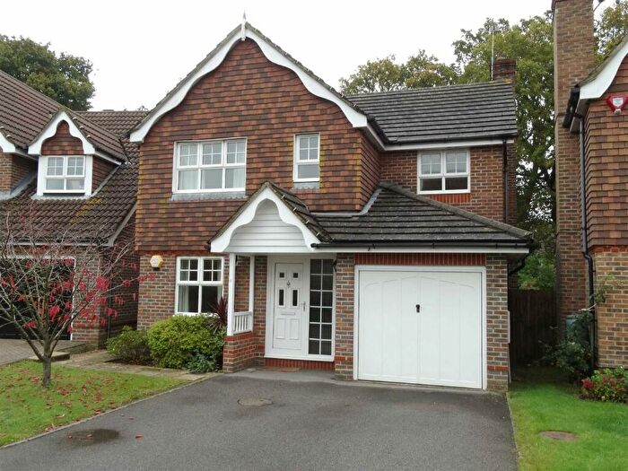4 Bedroom Detached House To Rent In The Oaks, Burgess Hill, RH15