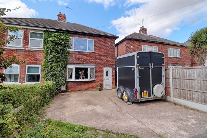 3 Bedroom Semi-Detached House For Sale In Asquith Avenue, Ealand, Scunthorpe, DN17
