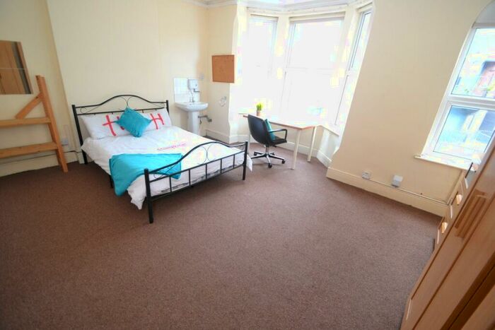 4 Bedroom Semi-Detached House To Rent In Willoughby Avenue, Lenton, Nottingham, NG7