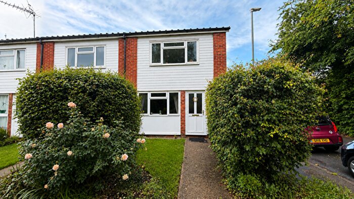 2 Bedroom End Of Terrace House To Rent In Gainsborough Close, Cambridge, CB4