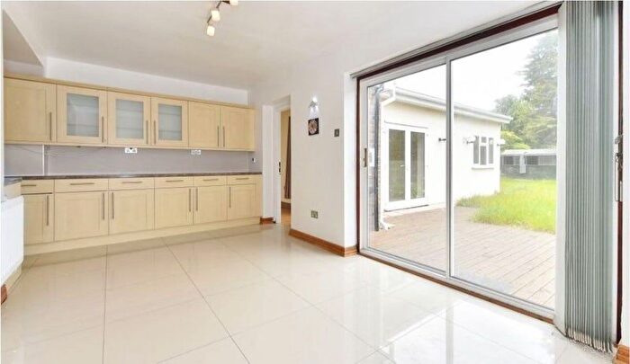 3 Bedroom Semi Detached House To Rent In Rosedale Road, Dagenham, RM9
