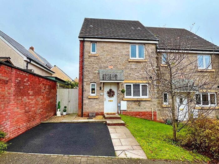 3 Bedroom Semi Detached House For Sale In Llys Yr Onnen, Coity, Bridgend County Borough, CF35