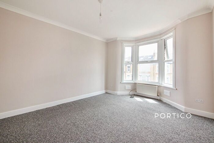 2 Bedroom Flat To Rent In Grove Green Road, E11