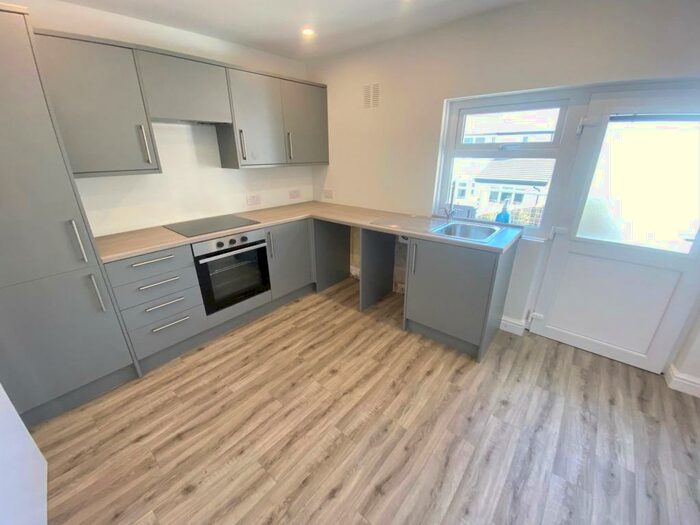 2 Bedroom Flat To Rent In Red Bank Road, Bispham, Blackpool, FY2