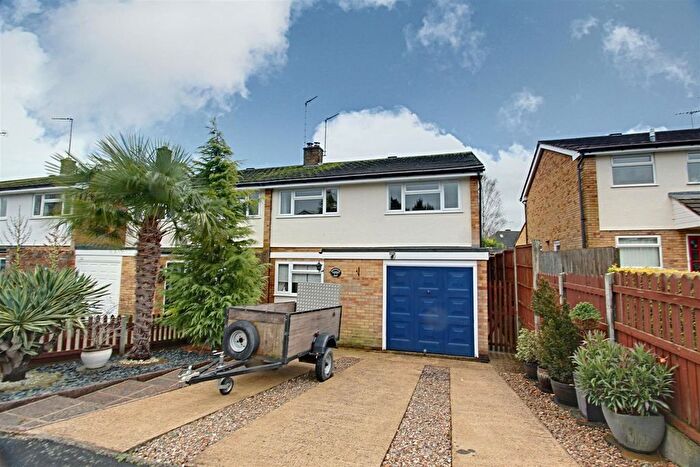 4 Bedroom Semi-Detached House For Sale In Buckingham Road, Tring, HP23