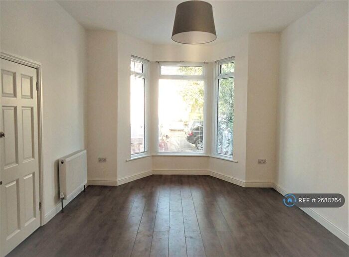 1 Bedroom Flat To Rent In Endsleigh Gardens, Ilford, IG1