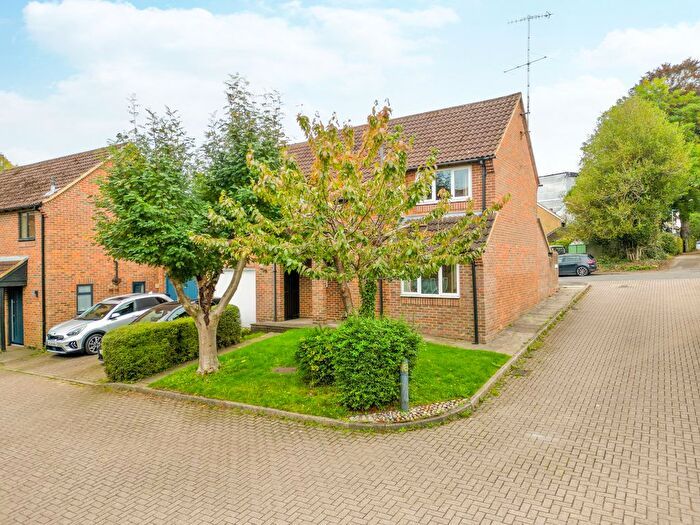 4 Bedroom Link Detached House To Rent In Rosehill, Montague Road, Berkhamsted, HP4