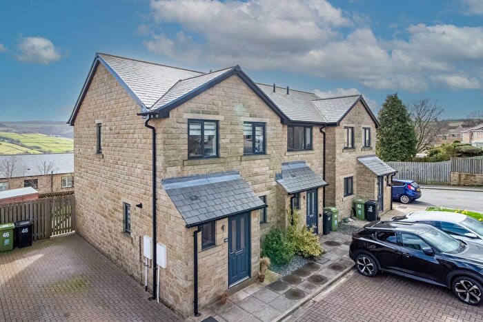 3 Bedroom End Of Terrace House For Sale In Holme View Avenue, Upperthong, Holmfirth, HD9
