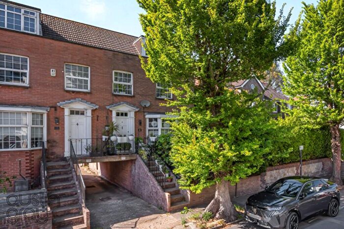 3 Bedroom End Of Terrace House For Sale In York Place, York Avenue, Hove, East Sussex, BN3