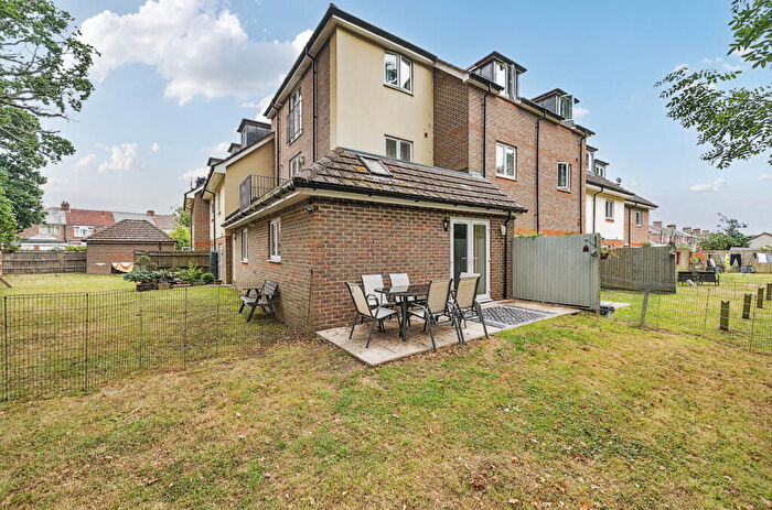1 Bedroom Flat For Sale In Westley Grove, Fareham, Hampshire, PO14