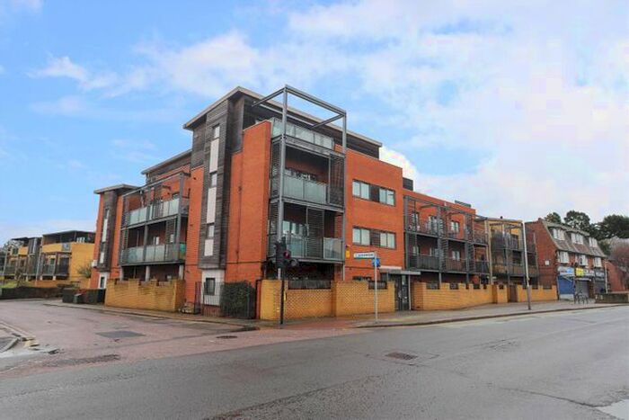 2 Bedroom Flat To Rent In Hart House, Uxbridge Road, Hayes, UB4