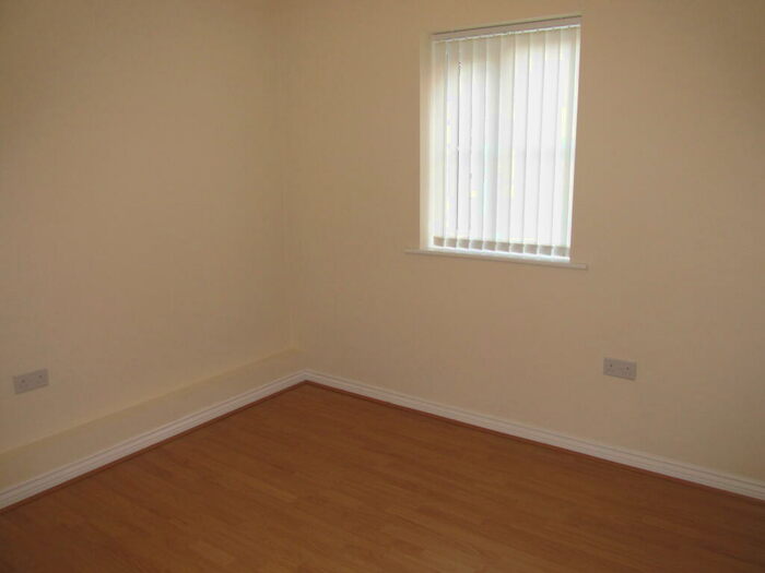 2 Bedroom Flat To Rent In Hollins Court, Kenneth Close, Prescot, L34