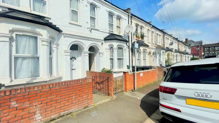 4 Bedroom Terraced House To Rent In Suffield Road, London, N15