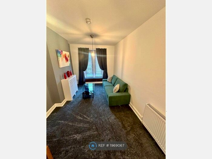 2 Bedroom Flat To Rent In Budhill Avenue, Glasgow, G32