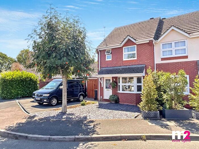 4 Bedroom End Of Terrace House For Sale In Patterson Way, Monmouth, NP25