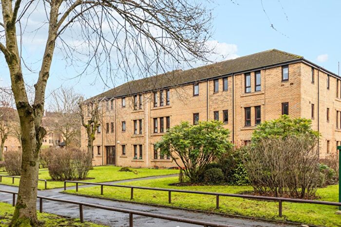 2 Bedroom Flat For Sale In Garriochmill Way, North Kelvinside, Glasgow West, G20