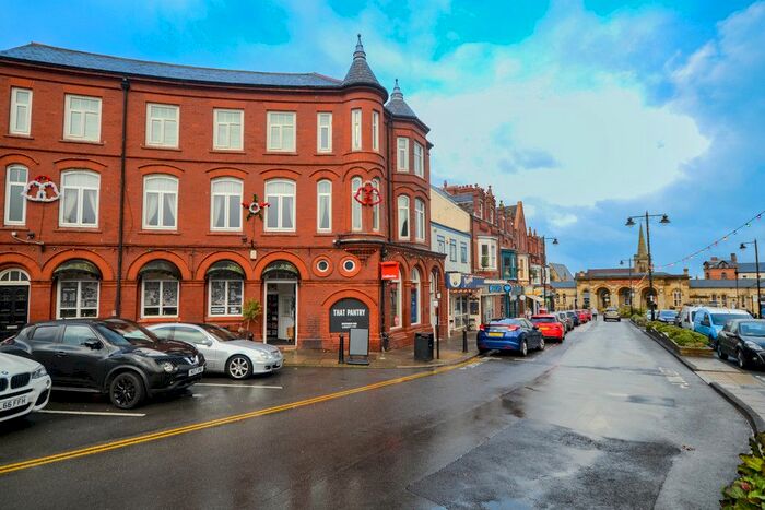2 Bedroom Flat To Rent In Station Street, Saltburn-By-The-Sea, TS12