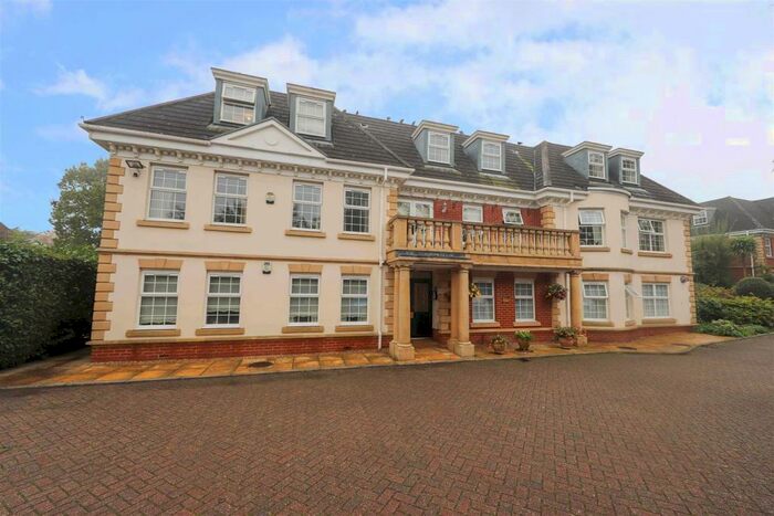 3 Bedroom Apartment To Rent In Oak House, Ducks Hill Road, Northwood, HA6
