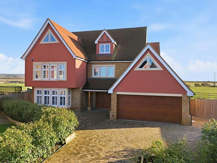 7 Bedroom Detached House For Sale In Doesgate Lane, Bulphan, RM14