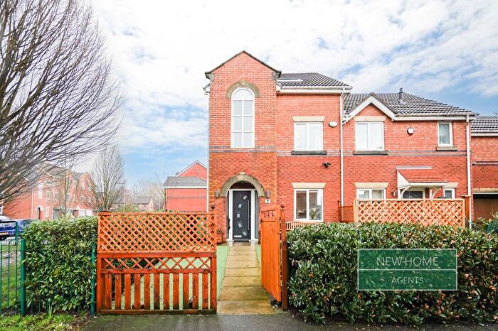 4 Bedroom End Terrace House For Sale In Alderley Way Stockport, SK3