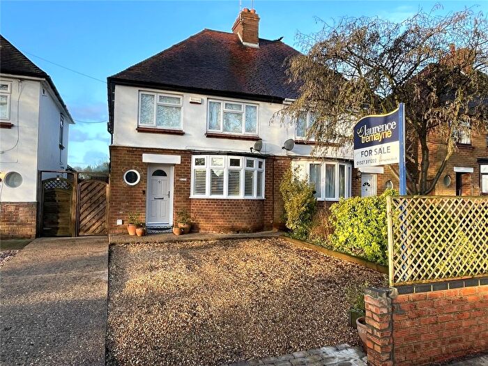 3 Bedroom Semi-Detached House For Sale In Western Avenue, Daventry, Northamptonshire, NN11