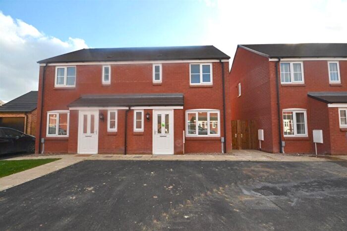 3 Bedroom Semi-Detached House To Rent In Speight Crescent, Ketteing, NN15