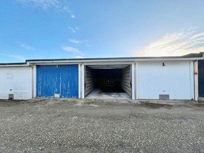 Garage / Parking To Rent In Broomhill Road, Aberdeen, AB10