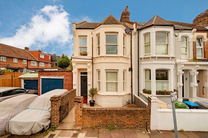 2 Bedroom Flat For Sale In Mortimer Road, Kensal Rise, NW10