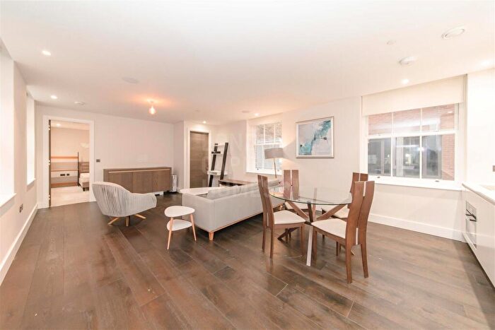 2 Bedroom Apartment To Rent In Pink Mews, Dyers Building, EC1N