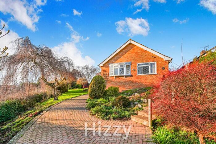 3 Bedroom Detached Bungalow For Sale In Newhaven Way, Hadleigh, IP7