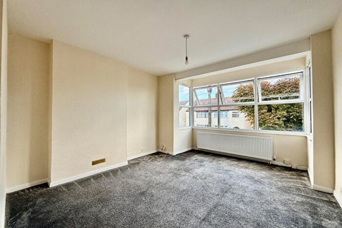 1 Bedroom Flat To Rent In Durham Road, Southend-on-Sea, SS2