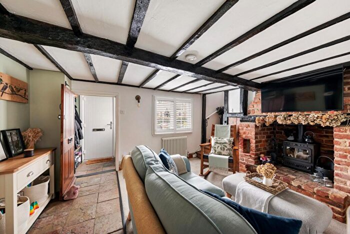 2 Bedroom Semi-Detached House For Sale In Runwell Road, Runwell, SS11