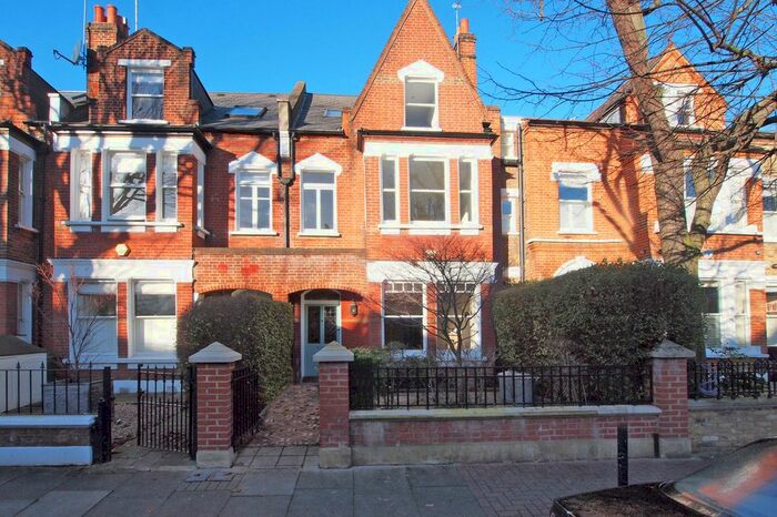 5 Bedroom Terraced House To Rent In Westover Road, Wandsworth, London, SW18