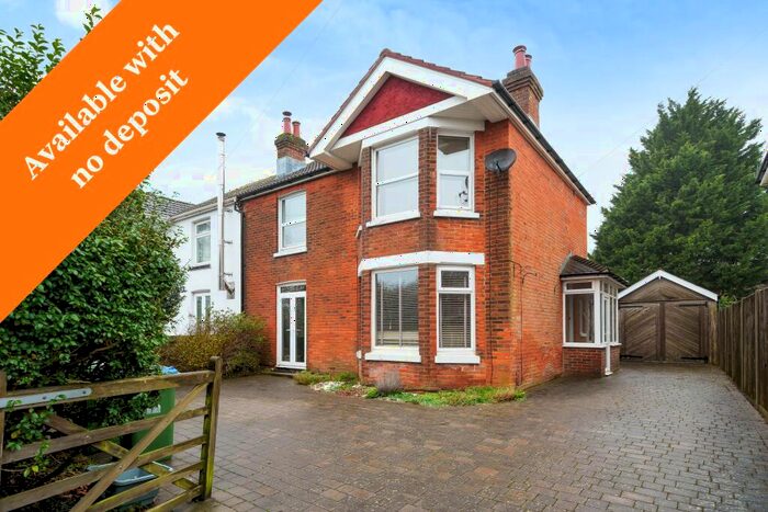 3 Bedroom Semi-Detached House To Rent In Winchester Road Silver Sub, Southampton, Hampshire, SO16
