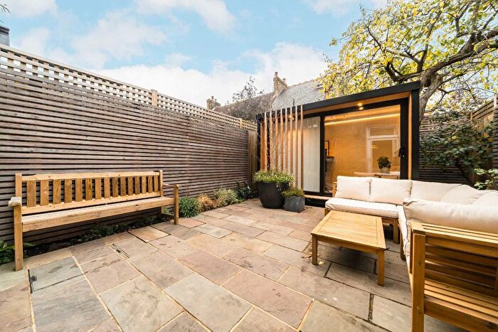 5 Bedroom Terraced House For Sale In Brudenell Road, London, SW17