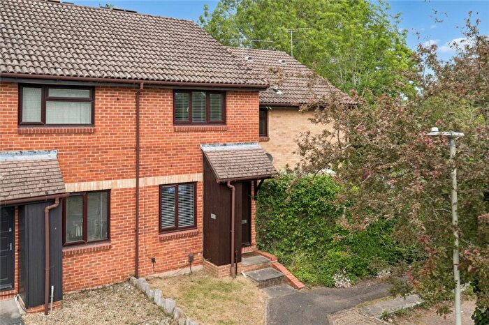2 Bedroom Terraced House For Sale In Broad Hinton, Twyford, Berkshire, RG10