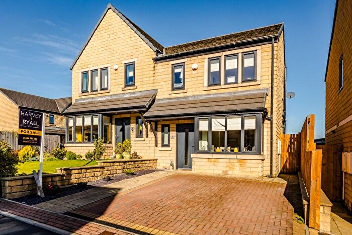3 Bedroom Semi-Detached House For Sale In Mill Court, Cowlersley, Huddersfield, HD4