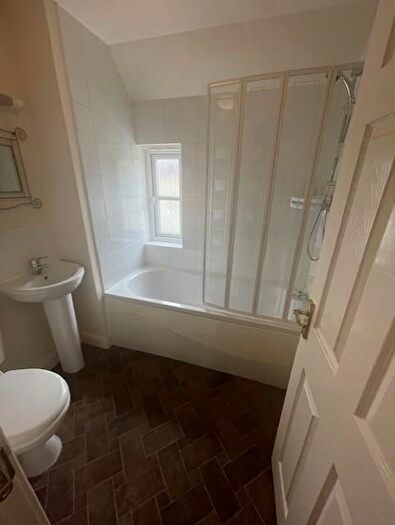 2 Bedroom End Terrace House To Rent In Kingsbere Lane, Shaftesbury, SP7