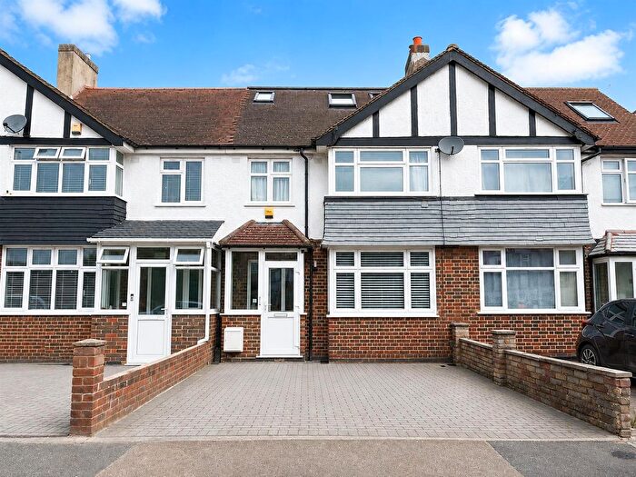 3 Bedroom Property For Sale In Hillview Road, Sutton, SM1