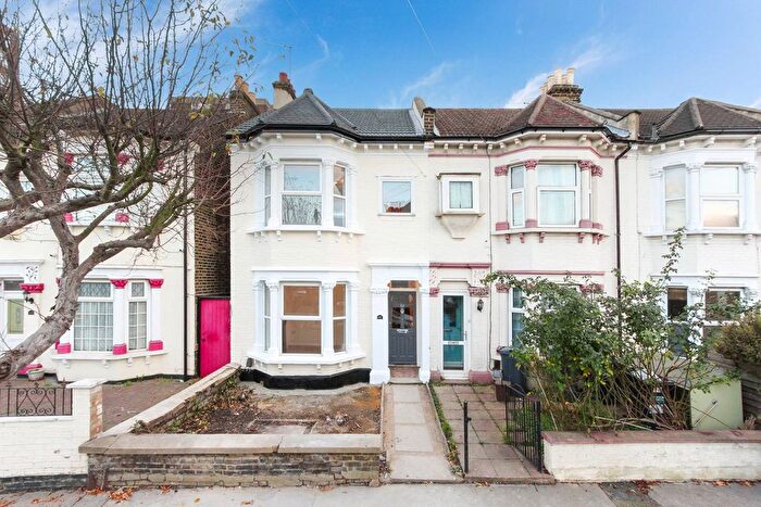 4 Bedroom Property To Rent In Cotford Road, Thornton Heath, CR7