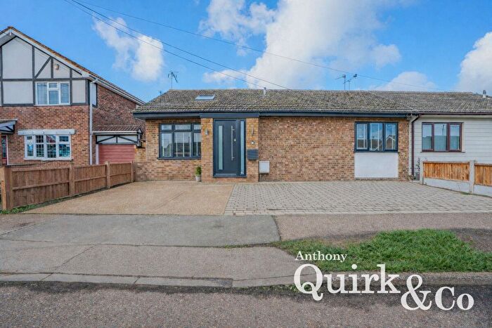 2 Bedroom Bungalow For Sale In Roggel Road, Canvey Island, SS8