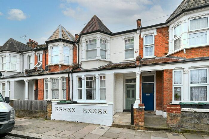 2 Bedroom Flat To Rent In Crescent Road, Haringey, London N15